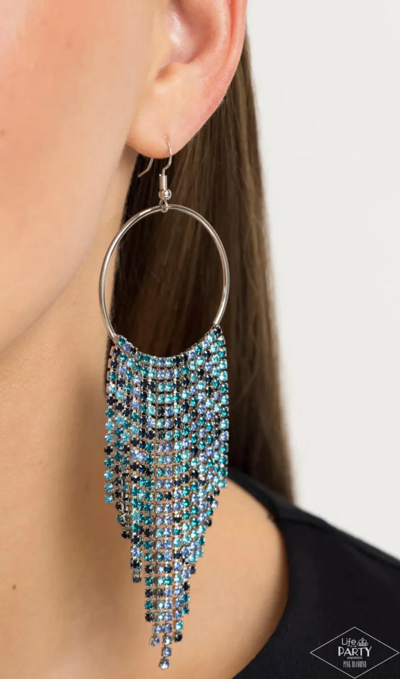 Streamlined Shimmer-blue earrings