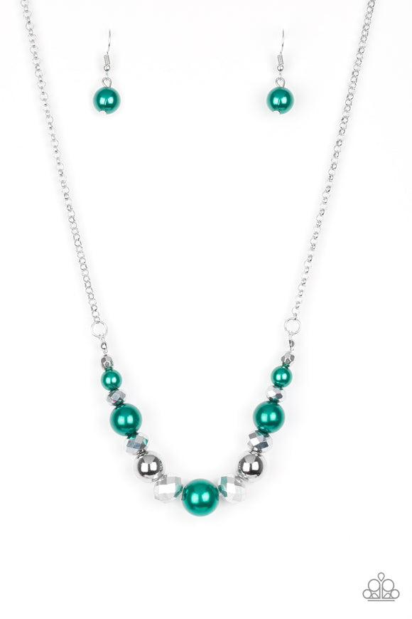 The Big-Leaguer - Green pearl necklace