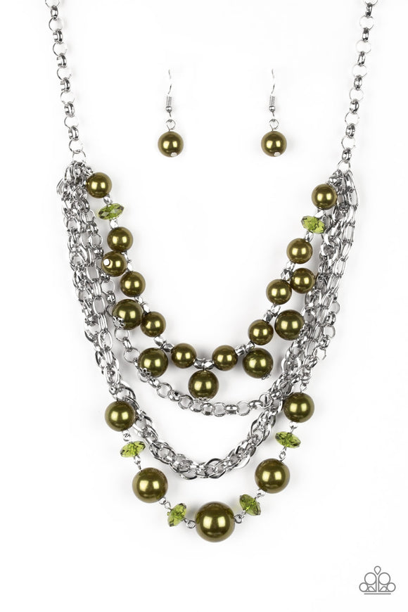 Rockin Rockette - Green pearl necklace