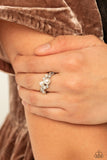 Avant-Vintage - White pearl skinny band ring