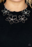 Flower Garden Fashionista - Silver flower necklace