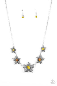 Wallflower Wonderland - Yellow necklace