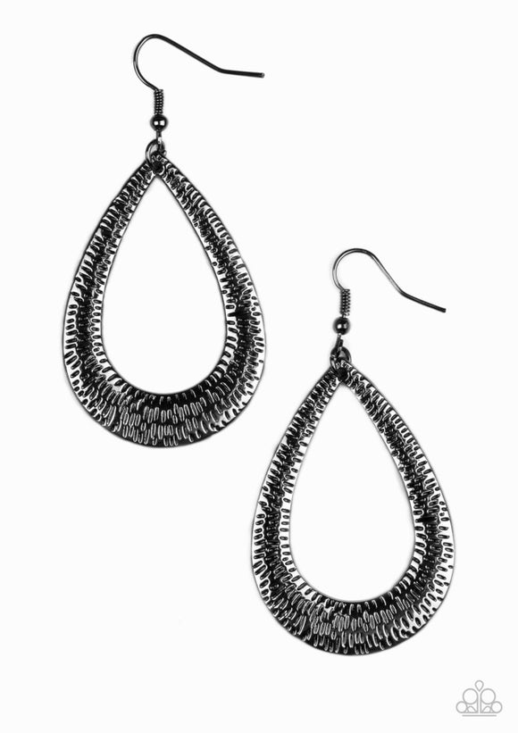 Paparazzi Straight Up Shimmer❤️black hammered earrings