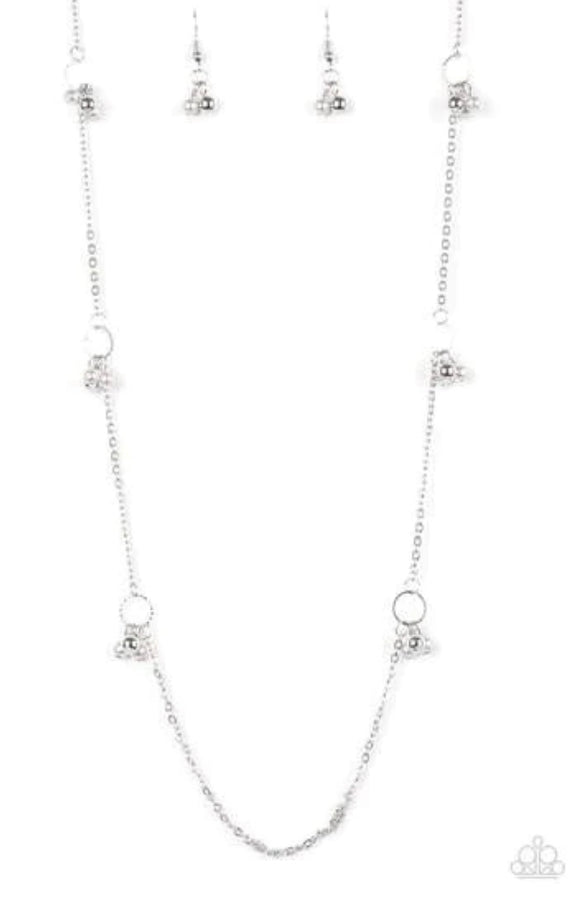 House Party Posh-silver pearl necklace