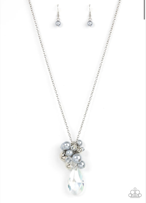 Drip Drop Dazzle- silver pearl necklace